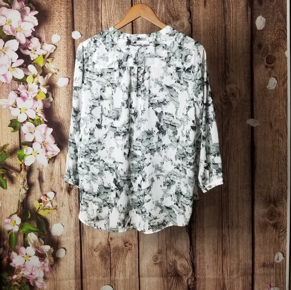 Katherine Barclay Montreal floral top size… - Picture 3 of 4